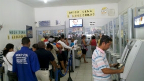 Lotéricas são boa saída para pagar algumas contas. Foto: Isabela Lemos/Especial para o JC