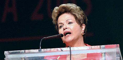 Dilma admitiu possibilidade de falhas, mas disse que isso não explica a expansão do boato em 12 Estados / Foto: SIMON MAINA / AFP