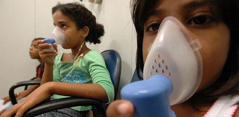 Por ano, cerca de 400 mil pessoas são internadas no Brasil em decorrência de crises asmáticas / Foto: Clemilson Campos / JC Imagem