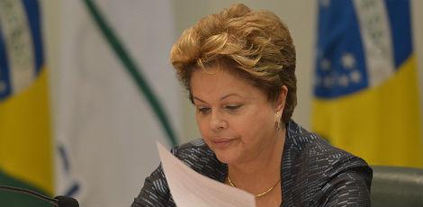 Dilma Rousseff sugeriu realização de plebiscito na última sexta-feira. Consulta deve ser realizada em setembro ou novembro / Foto: Abr