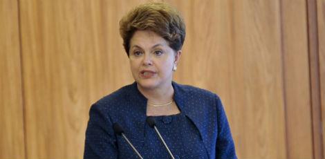 A presidente Dilma: perto do ano eleitoral, vendo o pipocar de crises e a sombra de Lula  / ABr