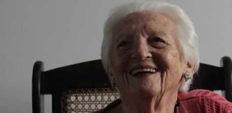 Dona Elzita completa 100 anos nesta segunda-feira (14) / Hélia Scheppa/JC Imagem