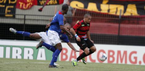 Felipe Azevedo já jogou no Ceará e acredita que jogo será difícil / Foto: Clemilson Campos/JC Imagem