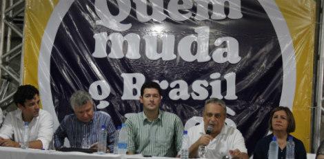 Sérgio Guerra discursa em encontro dos tucanos: diálogo com PSB e expectativa / Clemilson Campos/JC Imagem