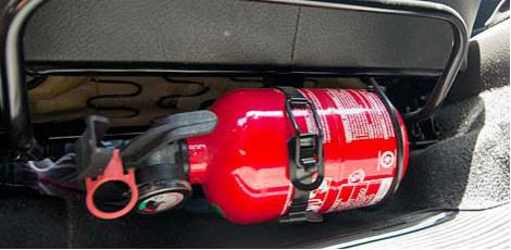 A partir de 1º de janeiro de 2015, todos os veículos do País deverão estar equipados com extintores do tipo ABC  / Divulgação