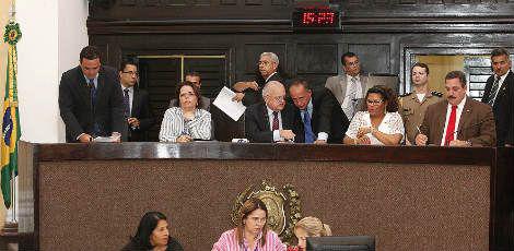 Sessão que convocou os deputados surou menos de dez minutos / Foto: Alepe/Divulgação