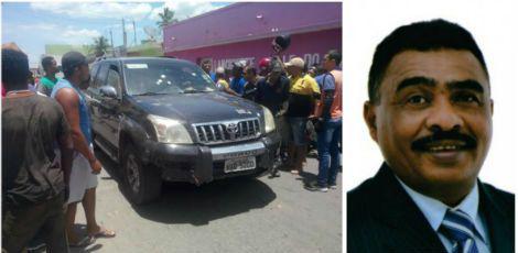 O carro do vereador Cícero Fernandes foi alvejado várias vezes. / Foto cedida pelo Farol de Notícias