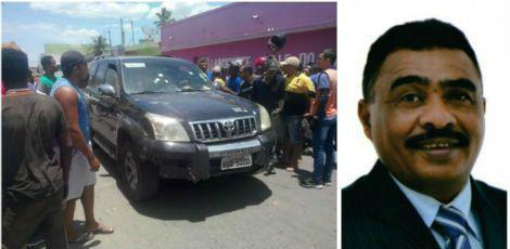 O carro do vereador Cícero Fernandes foi alvejado várias vezes
 / Foto: Cedida pelo Farol de Notícias