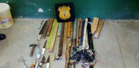 Diversos materiais foram encontrados durante inspeção no presídio na Ilha de Itamaracá / Foto: Assecom/Seres 