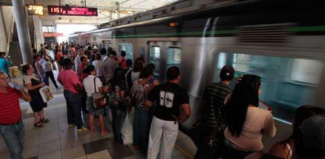 Metroviários decidiram parar, ao aderir ao Dia Nacional de Paralisação e Protesto, nesta sexta-feira (28) / Foto: Fernando da Hora / JC Imagem 