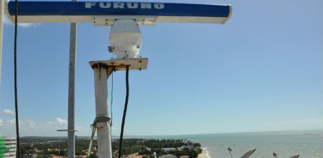 Radar está instalado em cima de um edifício na beira-mar de Pau Amarelo / Foto: Divulgação/Prefeitura de Paulista
