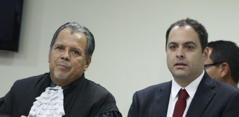 Novo presidente do TRE-PE, Antônio Carlos Alves da Silva, ao lado do governador Paulo Câmara / Foto: Deyvison Nunes/JC Imagem