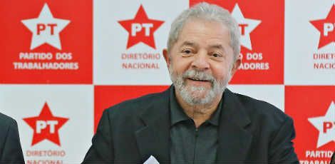 Lula foi provocado durante o almoço na sede da CUT, em São Paulo, a comentar o assunto, mas tentou se esquivar do tema / Foto: Agência PT