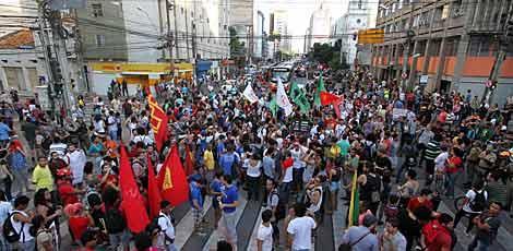 A CUT tem manifestado publicamente a contrariedade em relação à reforma / Foto: Guga Matos/ JC Imagem