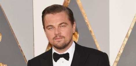 Leonardo DiCaprio conseguiu seu primeiro Oscar, após muita torcida e brincadeiras / Jason Merritt/Getty Images/AFP