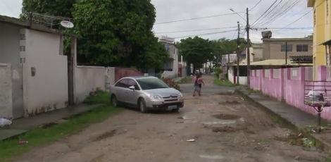 A ação dos suspeitos ocorreu na Rua Salvador Vital, por volta das 18h30 / Foto: Reprodução/ TV Jornal