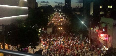 Multidão saiu às ruas do Recife para se manifestar favoravelmente ao ex-presidente Lula / Foto: Paulo Veras/JC