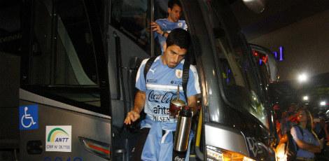 Suárez foi ovacionado pelos torcedores uruguaios / Bobby Fabisak/JC Imagem