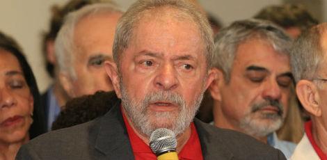 A denúncia foi feita após as investigações apontarem indícios de envolvimento de Lula e o filho dele com lobistas / Foto: Roberto Parizotti / Cut
