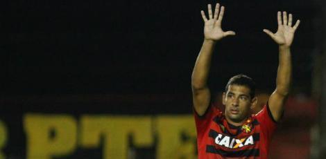 Diego Souza tem 31 anos e tem passagem pela seleção brasileira em 2009 / Acervo JC Imagem