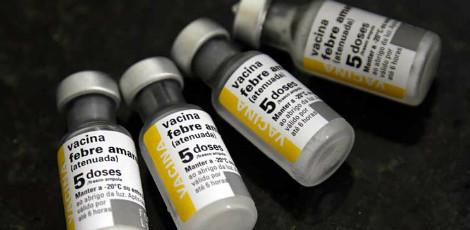 No total, 9,3 milhões de doses extras da vacina contra febre amarela foram enviadas para cinco Estados brasileiros  / Ricardo B. Labastier/JC Imagem