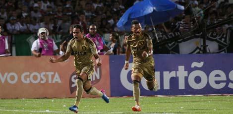 Everton Felipe marcou o primeiro gol do Sport no Arruda / Alexandre Gondim/JC Imagem