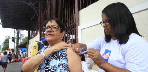Em Pernambuco, um balanço feito pelo Ministério da Saúde indicou que 1,6 milhões de pessoas se vacinaram em todo o estado / Bobby Fabisak/JC Imagem