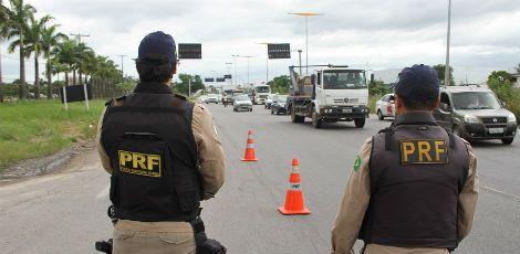 Divulgar pontos de fiscalização de trânsito é crime previsto no Código Penal / Foto: Divulgação/PRF