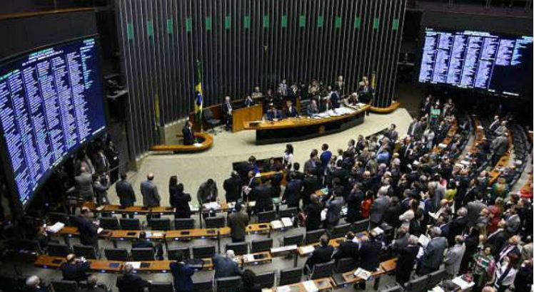 Resultado de imagem para CCJ inicia votação de denúncia contra o presidente Temer