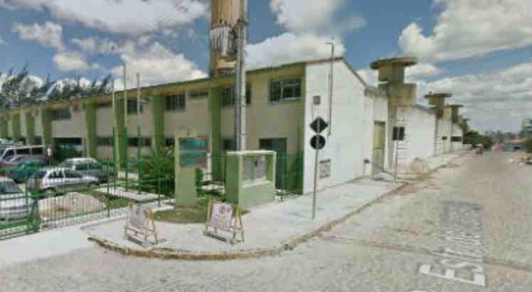 De acordo com informações repassadas pela polícia, a mulher teria sido estuprada dentro de um imóvel abandonado, bem próximo à penitenciária / Foto: Reprodução/Google Street View