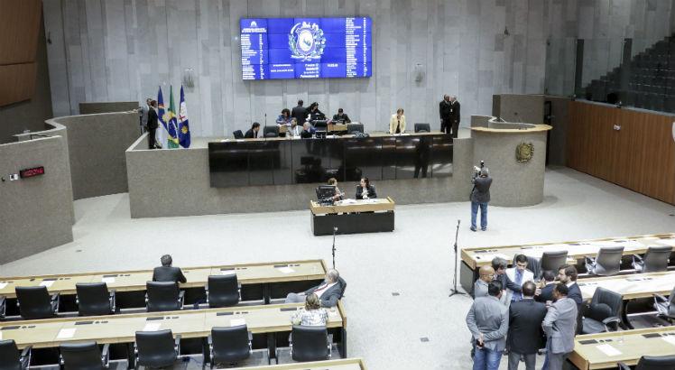 Os 49 deputados estaduais poderão destinar R$ 74,2 milhões em emendas no orçamento de Pernambuco / Foto: Roberto Soares/Alepe