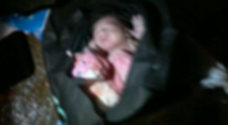 Bebê foi colocado dentro de bolsa fechada e jogado em um canal / Foto: Cortesia