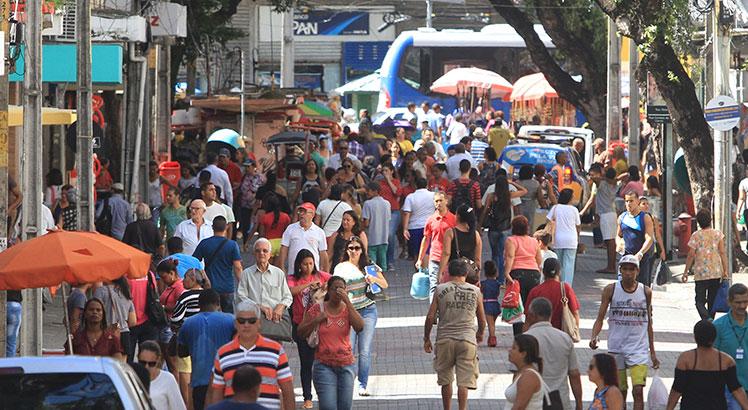 A Taxa de Crescimento Geométrico (TCG) na capital pernambucana ficou estabelecido em 0,50% em relação a 2016 / Foto: Guga Matos/JC Imagem