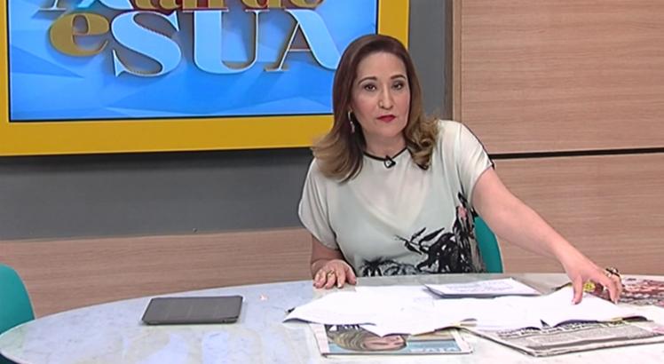 Sonia Abrão apresentando o A Tarde É Sua / (Foto: Rede TV/ Reprodução)