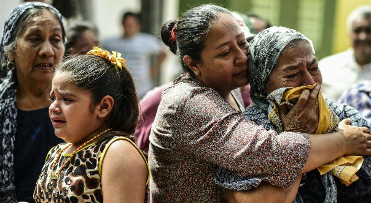 As estimativas iniciais indicam que até 50 milhões de pessoas foram expostas ao terremoto no México e 37 milhões perceberam de maneira moderada ou forte / RONALDO SCHEMIDT / AFP