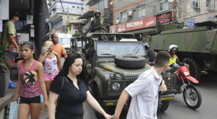 De acordo com a PM, a equipe do Batalhão de Choque foi atacada no início da manhã, durante um patrulhamento de rotina / Imagem: Arquivo/Vladimir Platonow/Agência Brasil