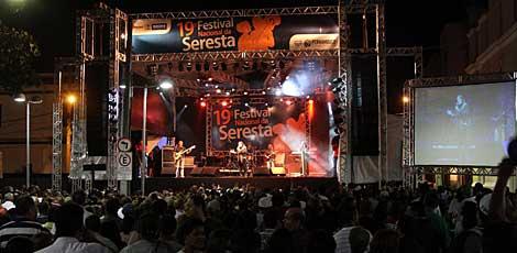 Após dois anos sem acontecer, Festival Nacional da Seresta volta ao Recife; Confira a programação