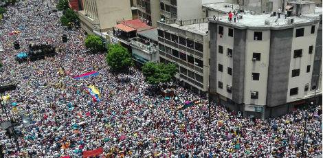Governo e oposição da Venezuela anunciam que continuarão mobilizados
