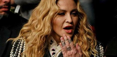 Madonna rebate críticas pela idade de seus namorados