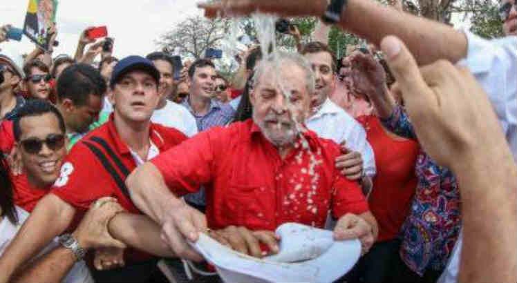Moro libera acervo presidencial de Lula e confisca triplex