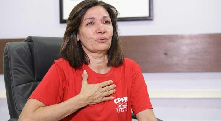 Jussara foi confrontada pelo advogado de defesa e confessou todo o crime contra o médico e seu marido, Denirson Paes / Foto: Luis Oliveira/TV Jornal