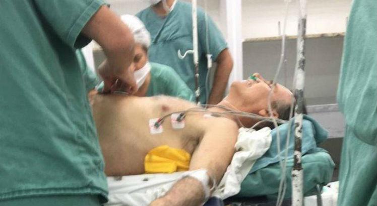 Médicos relataram que Bolsonaro chegou ao hospital em estado de choque / Reprodução/Twitter
