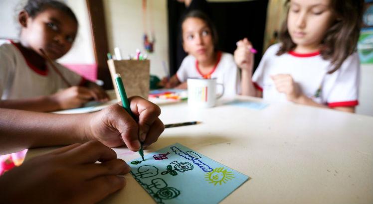 Homeschooling: projeto de educação domiciliar começa a tramitar no Senado e pode entrar em vigor 