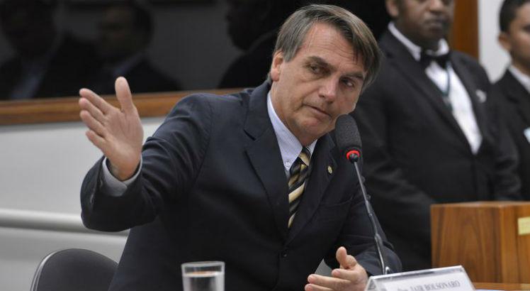 A medida foi tomada para que Bolsonaro possa participar, já que foi proibido pela equipe médica / Foto: Bolsonaro / Agência Brasil