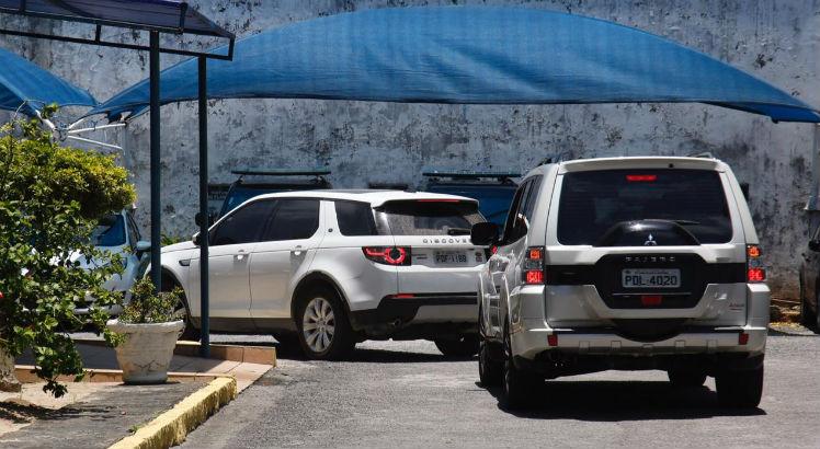 Reportagem registrou momento de chegada de Lula Cabral à sede da Polícia Federal (PF), no Bairro do Recife / Foto: Leo Motta/JC Imagem