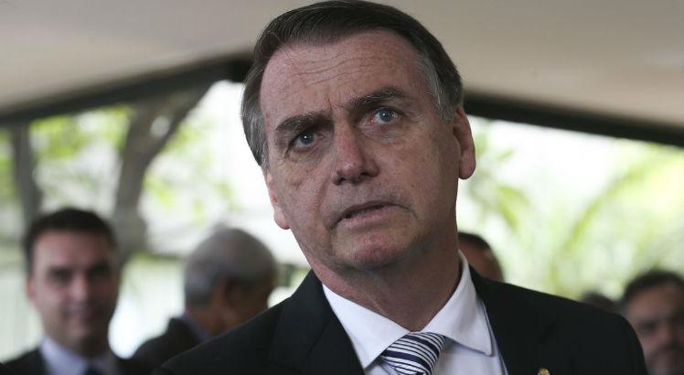 Resultado de imagem para Bolsonaro reitera que decisÃ£o sobre mÃ©dicos cubanos Ã© humanitÃ¡ria