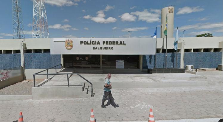 Ele foi levado para a delegacia da Polícia Federal em Salgueiro / Foto: Reprodução/Google Street View