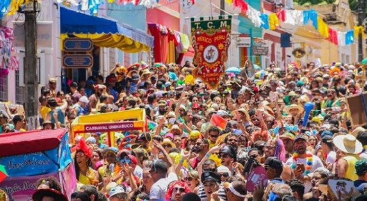 A folia toma conta de cada esquina do Grande Recife do sábado até a quarta-feira de Cinzas / Foto: Reprodução/Instagram/ Prefeitura de Olinda