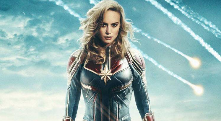 Brie Larson brilha em Capitã Marvel, que mescla ação e humor