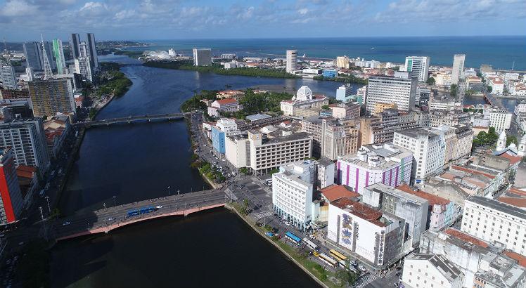 Recife, cidade habitada por 1,6 milhão de pessoas / Foto: Arnaldo Carvalho/JC Imagem